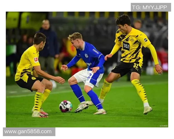 费伦茨瓦与特拉维夫的激烈对决揭示足球战术新趋势